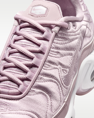 Nike Air Max Plus SE Women's Shoes. Nike RO
